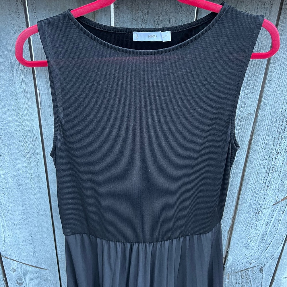 MANGO Black Maxi Dress Pleated SZ 8 - Picture 6 of 16